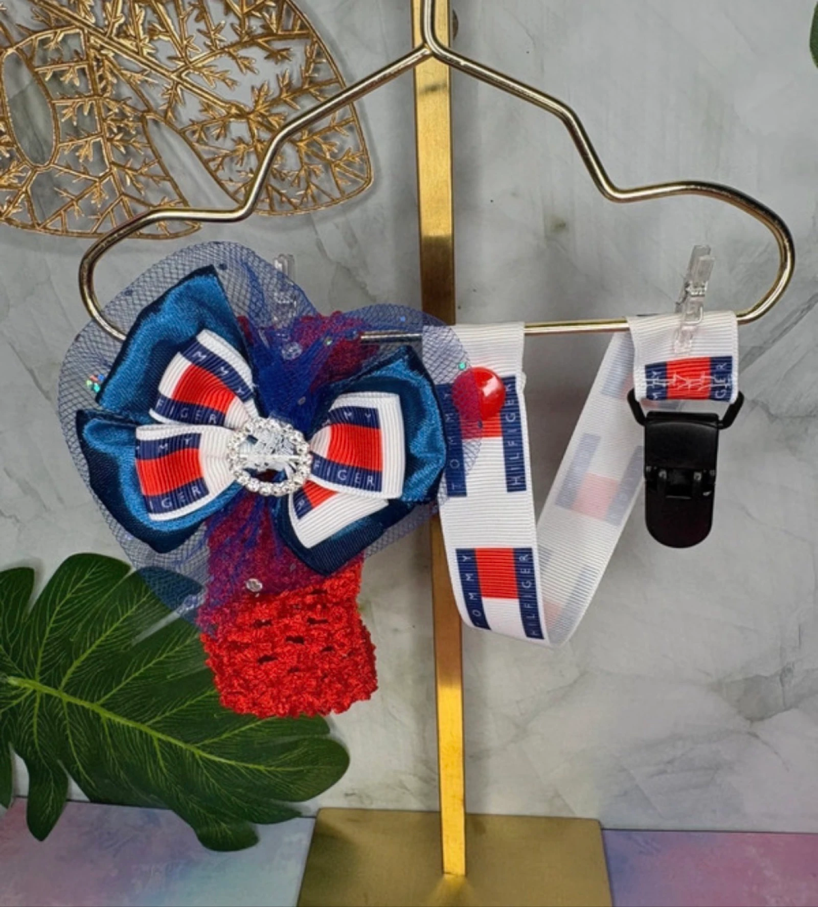 Ensemble attache-tétine + bandeau bébé rouge, blanc et bleu – Style élégant